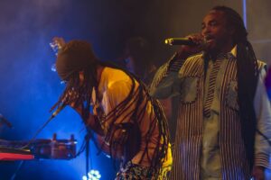 Diarra Jah, chanteur du groupe d'afro-reggae burkinabé Akylisso